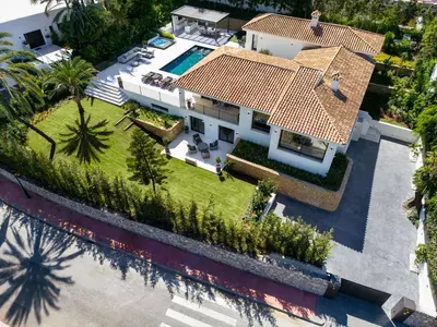Detached Villa in Nueva Andalucía