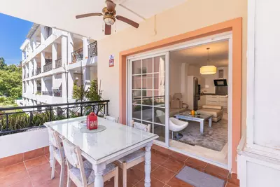 Middle Floor Apartment in Nueva Andalucía