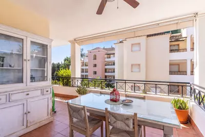 Middle Floor Apartment in Nueva Andalucía