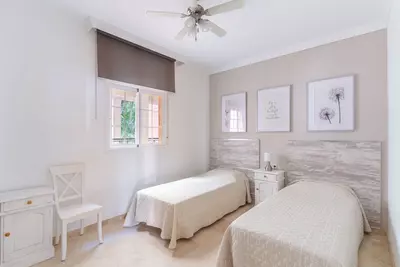 Middle Floor Apartment in Nueva Andalucía