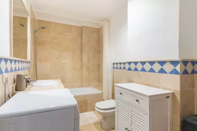 Middle Floor Apartment in Nueva Andalucía