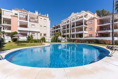 Middle Floor Apartment in Nueva Andalucía