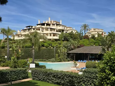 Middle Floor Apartment in Benahavís
