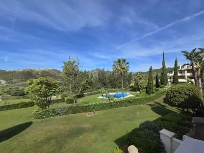 Middle Floor Apartment in Benahavís