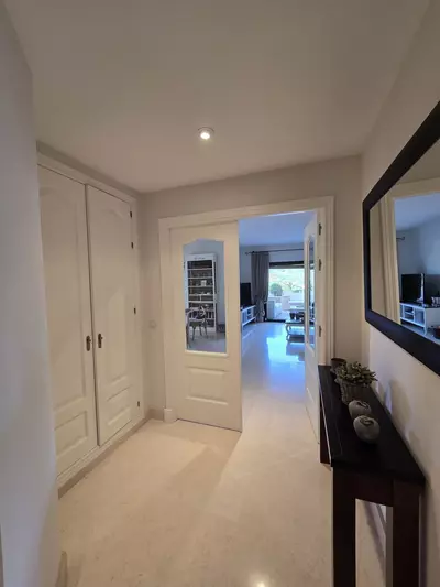 Middle Floor Apartment in Benahavís