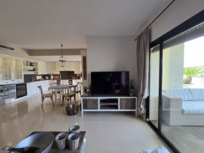 Middle Floor Apartment in Benahavís