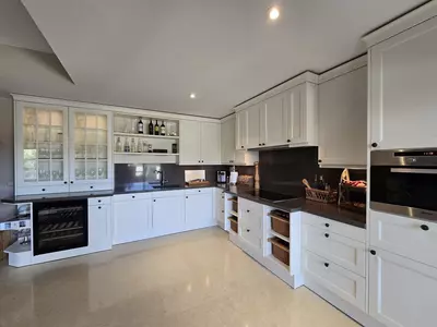 Middle Floor Apartment in Benahavís