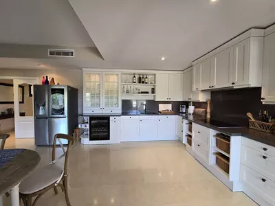 Middle Floor Apartment in Benahavís