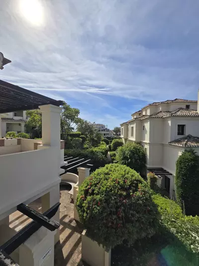 Middle Floor Apartment in Benahavís