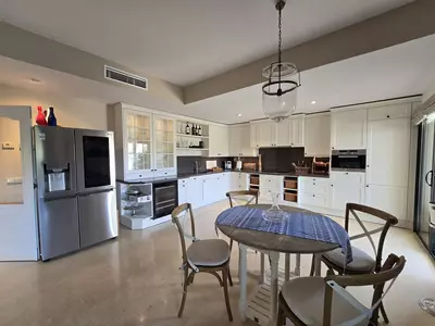 Middle Floor Apartment in Benahavís