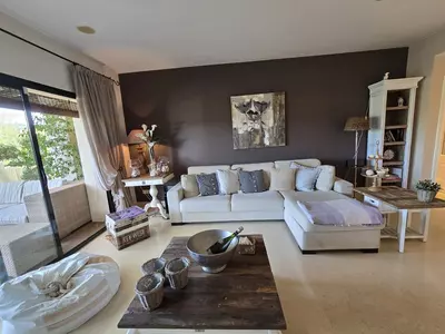 Middle Floor Apartment in Benahavís