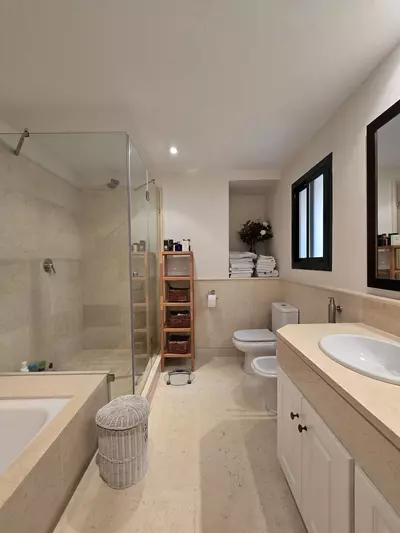 Middle Floor Apartment in Benahavís