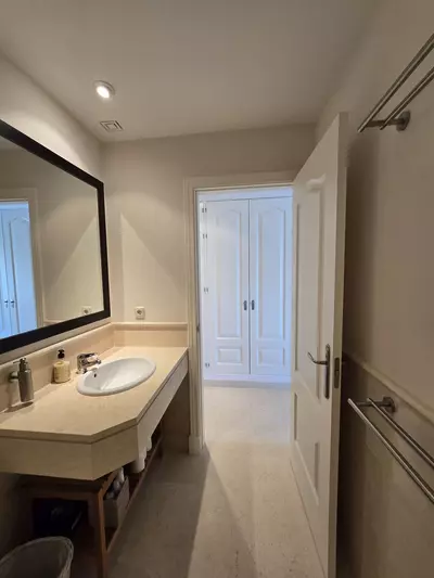 Middle Floor Apartment in Benahavís