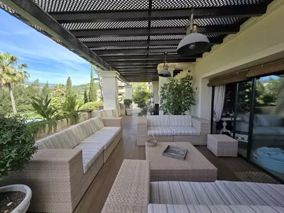 Middle Floor Apartment in Benahavís