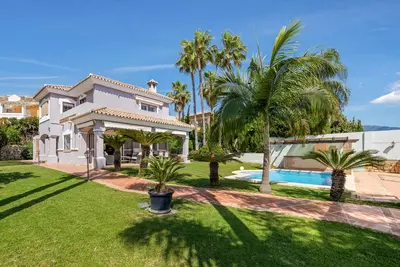 Detached Villa in Estepona