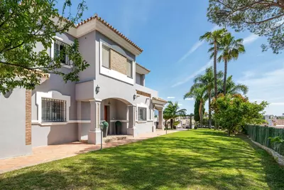 Detached Villa in Estepona
