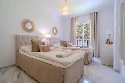 Top Floor Apartment in Nueva Andalucía