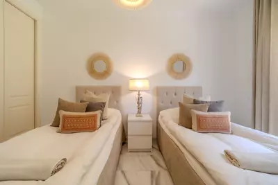 Top Floor Apartment in Nueva Andalucía