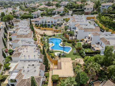 Top Floor Apartment in Nueva Andalucía