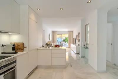 Top Floor Apartment in Nueva Andalucía