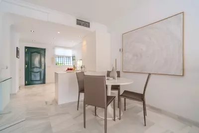 Top Floor Apartment in Nueva Andalucía