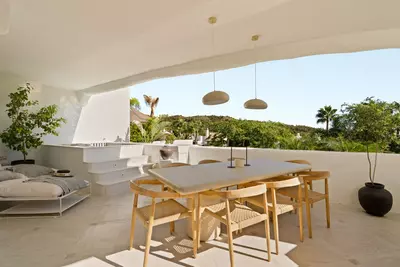 Middle Floor Apartment in Benahavís