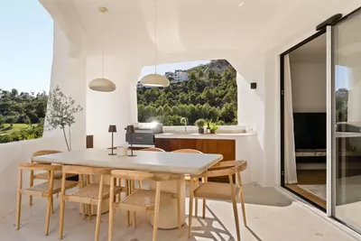 Middle Floor Apartment in Benahavís