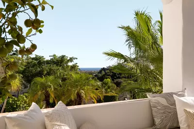 Middle Floor Apartment in Benahavís