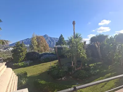 Middle Floor Apartment in Nueva Andalucía