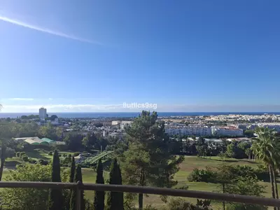 Middle Floor Apartment in Nueva Andalucía