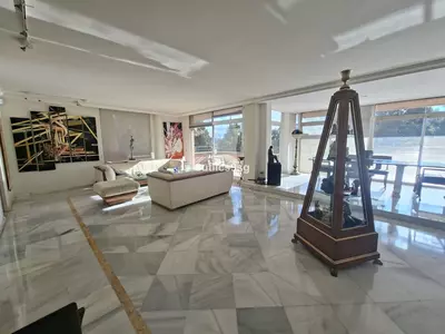 Middle Floor Apartment in Nueva Andalucía