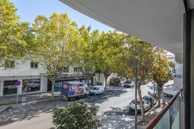 Middle Floor Apartment in Estepona
