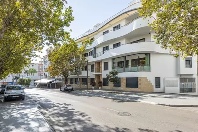 Middle Floor Apartment in Estepona