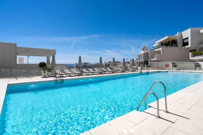 Top Floor Apartment in Estepona