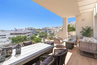 Top Floor Apartment in Estepona