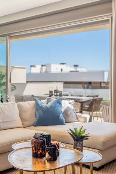 Top Floor Apartment in Estepona