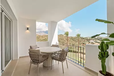 Middle Floor Apartment in Benahavís