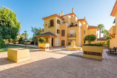 Ground Floor Apartment in Nueva Andalucía
