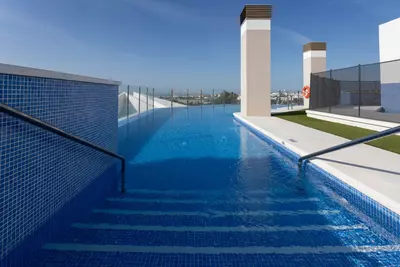 Middle Floor Apartment in Nueva Andalucía