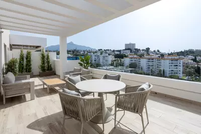 Middle Floor Apartment in Nueva Andalucía