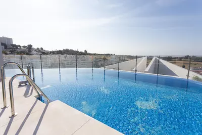Middle Floor Apartment in Nueva Andalucía