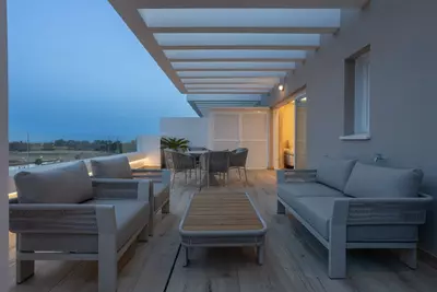 Middle Floor Apartment in Nueva Andalucía