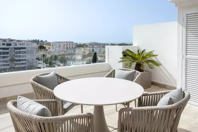 Middle Floor Apartment in Nueva Andalucía