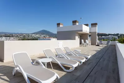 Middle Floor Apartment in Nueva Andalucía
