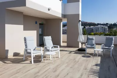 Middle Floor Apartment in Nueva Andalucía