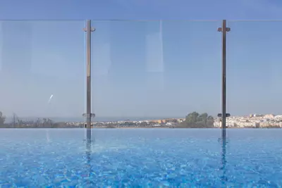 Middle Floor Apartment in Nueva Andalucía