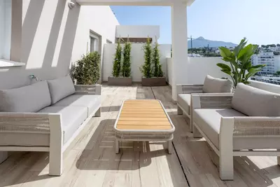Middle Floor Apartment in Nueva Andalucía