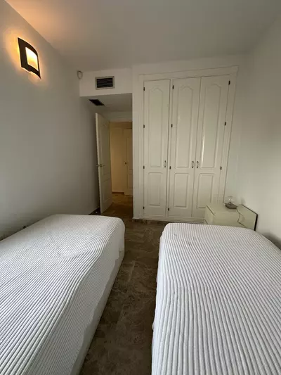 Middle Floor Apartment in Puerto Banús