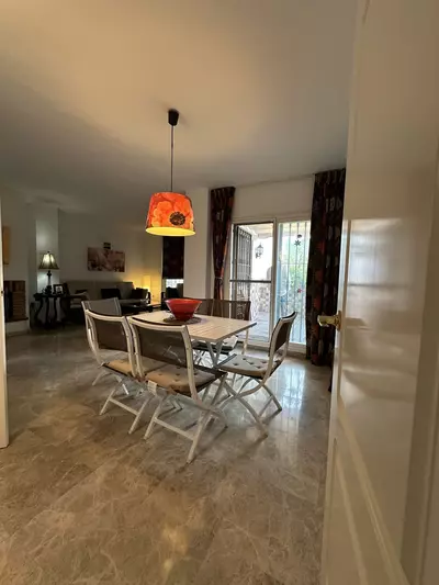 Middle Floor Apartment in Puerto Banús