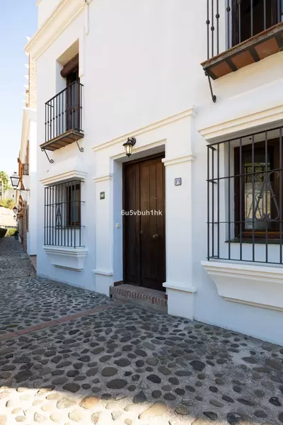 Detached Villa in Estepona